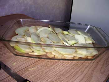 Печеные яблоки дольками на десерт