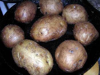 Печем картошку в мундире